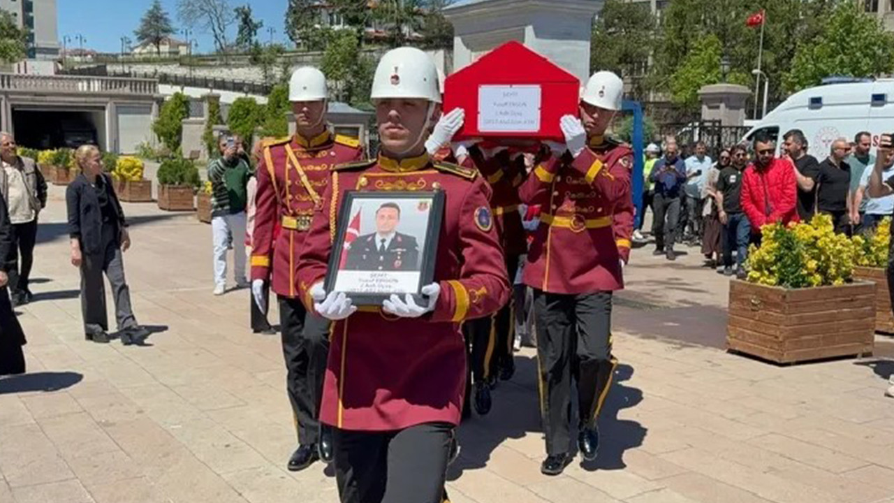 Şehit olan Jandarma Astsubay Üstçavuş Ergün son yolculuğuna uğurlandı