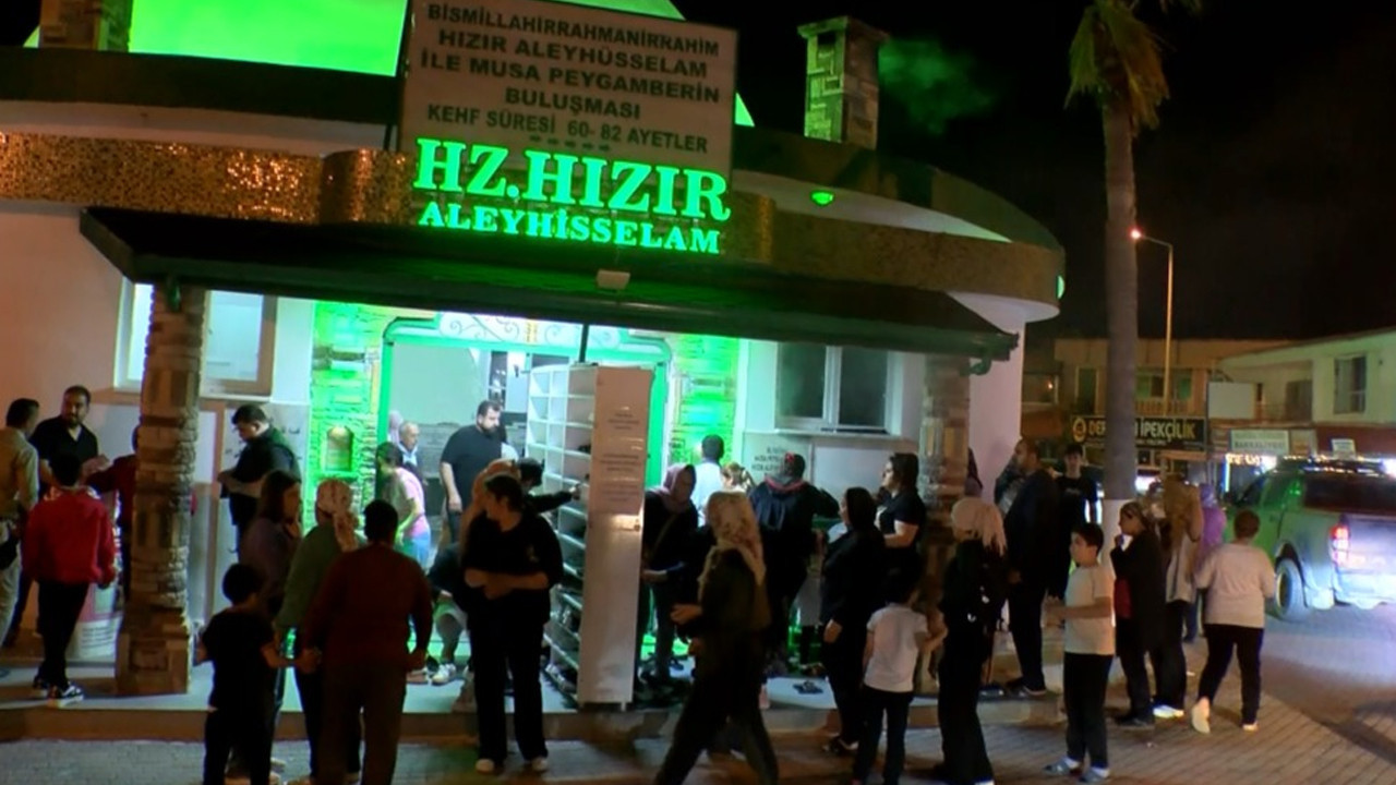 Binlerce kişi akın etti: Bahur Kokuları göğe yükseldi: Esnaf da kutlamalara katılıyor