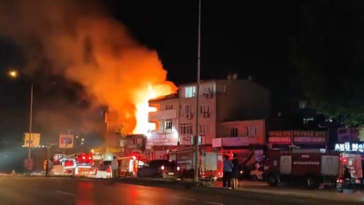 Bursa’da iki katlı ev alev topuna döndü