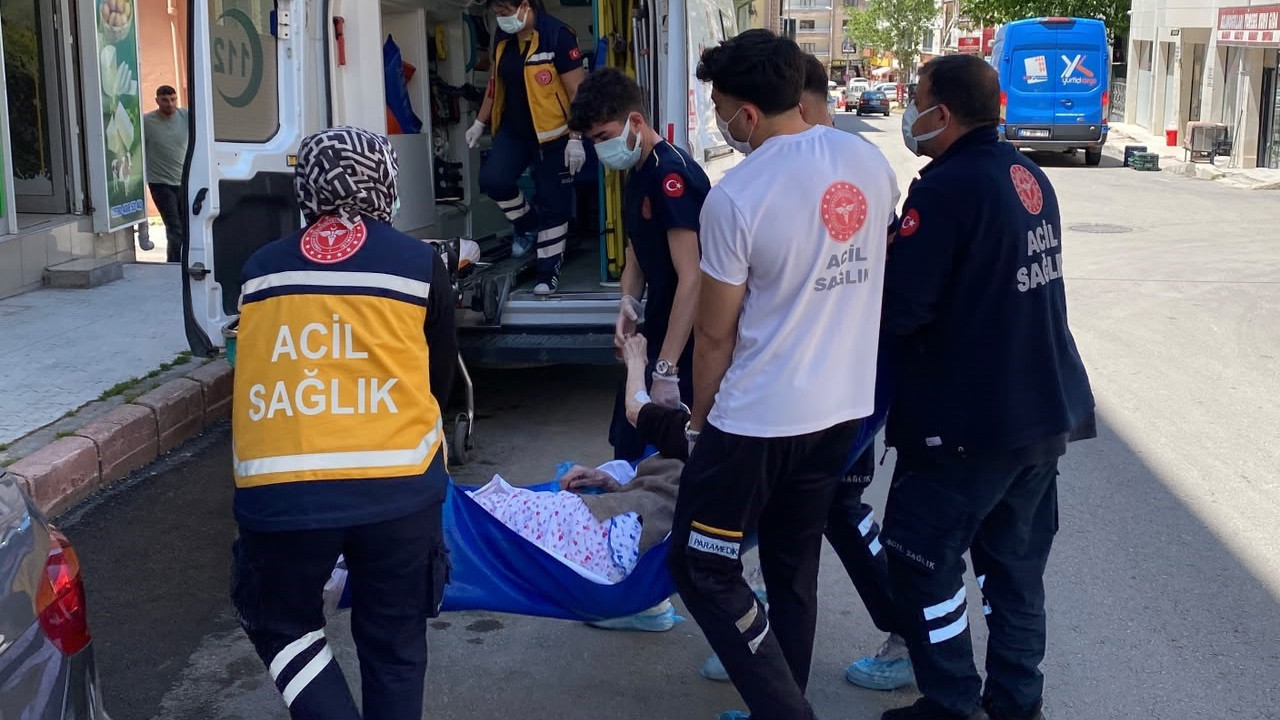 Kız kardeşler seslerini komşulara duyurabildiler: Ekipler harekete geçti