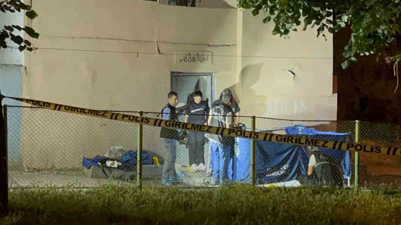 Sokak ortasında kanlı tartışma: Karı-Koca hayatını kaybetti