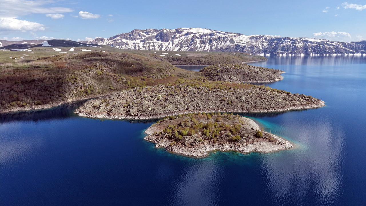 Yeryüzü cennetinde kilit açıldı: Karlar eridi: Nemrut’ta görsel şölen başladı