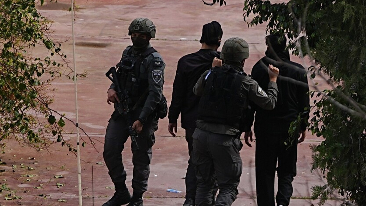 İsrail ordusu Batı Şeria'da biri akademisyen 10 Filistinliyi