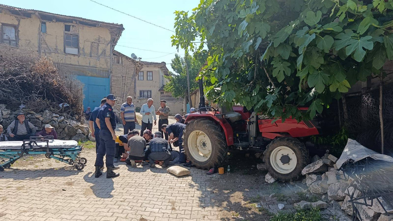 Bilecik'te kullandığı traktörden düşen şahıs hayatını kaybet
