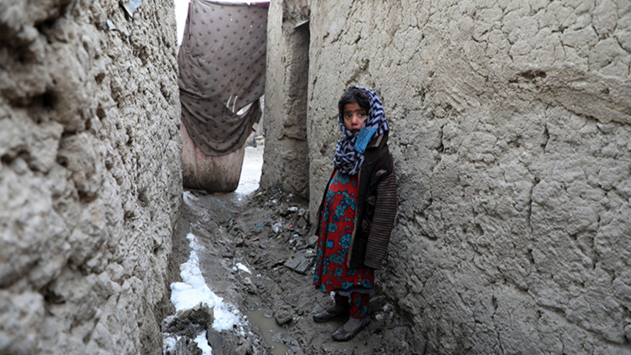 BM açıkladı: Afganistan’da 21,9 milyon kişi insani yardıma i