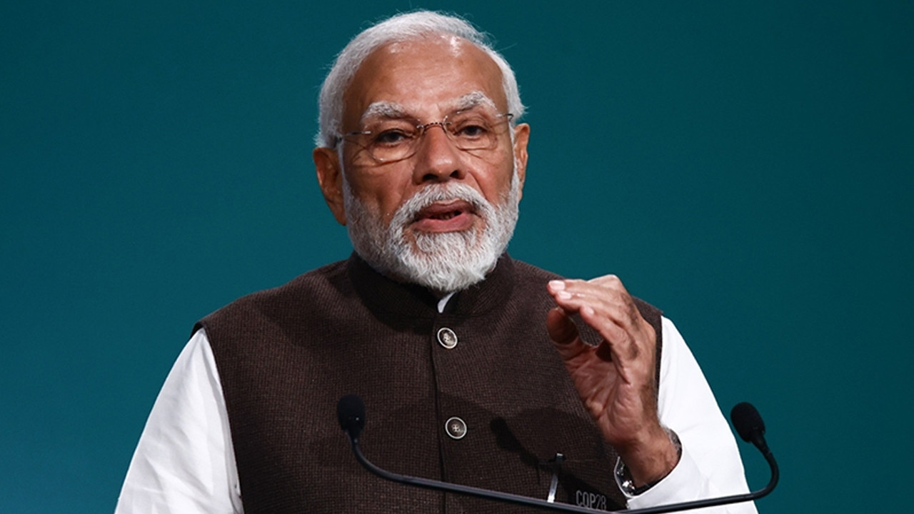 Hindistan Başbakanı Modi'den Orta Doğu için diplomasi ve diy