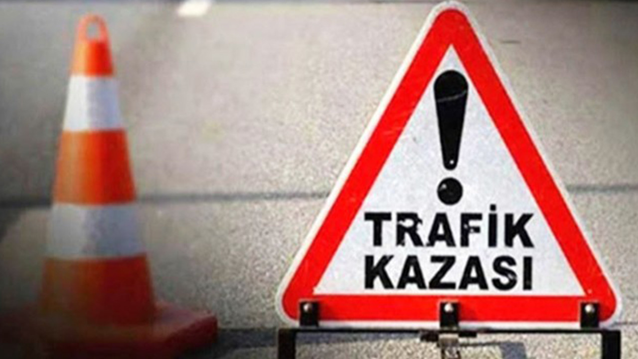 Kars'ta minibüs devrildi