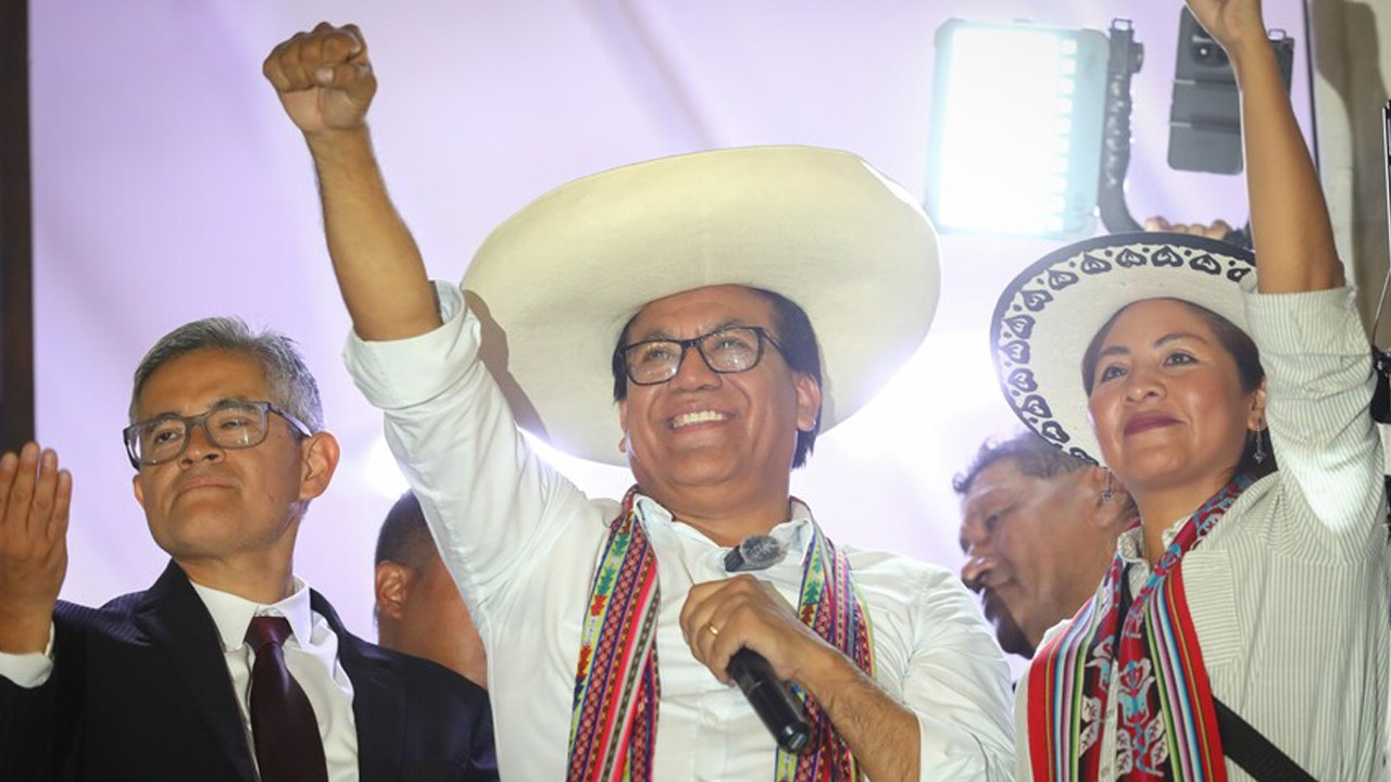 Peru seçimlerinde solcu aday öne geçti: Roberto Sanchez lide