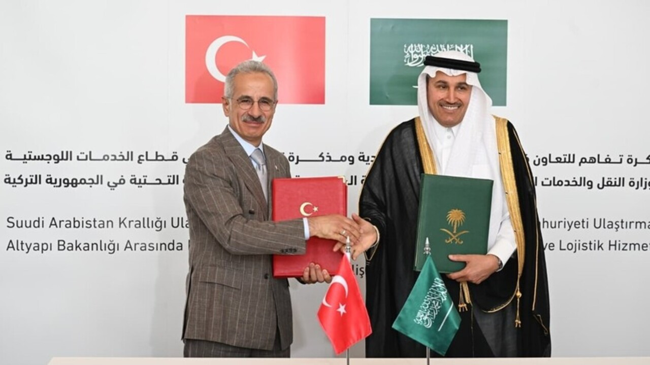 Türkiye ve Suudi Arabistan arasında imzalar atıldı