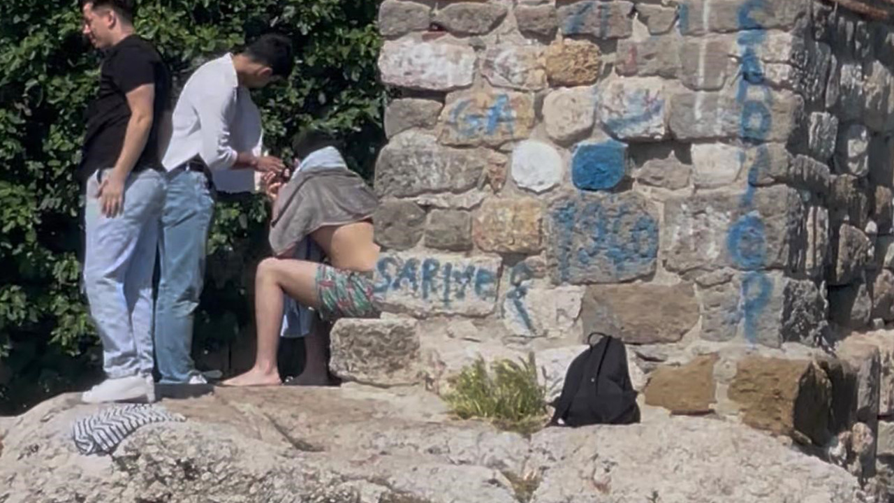 Amasra'da tarihi surlar ve Direkli Kaya'ya sprey b