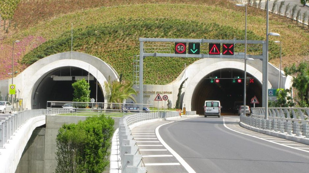 İstanbul’da tünelde zincirleme motosiklet kazası: 3 yaralı