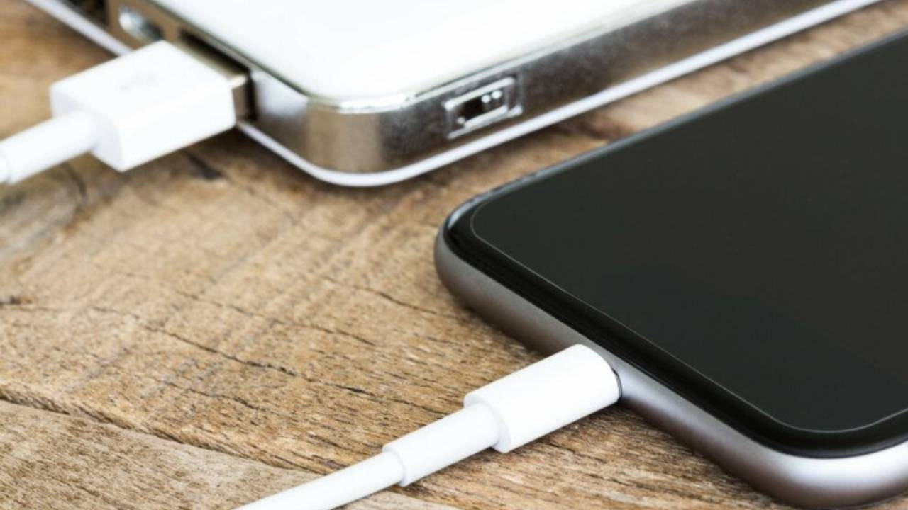Telefonunuzun şarjı yüzde 80’de mi takılıyor? İşte nedeni ve çözümü
