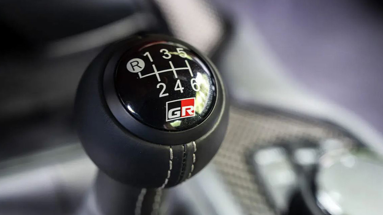 Toyota'dan dev hamle: Elektrikli otomobillere manuel şanzıma