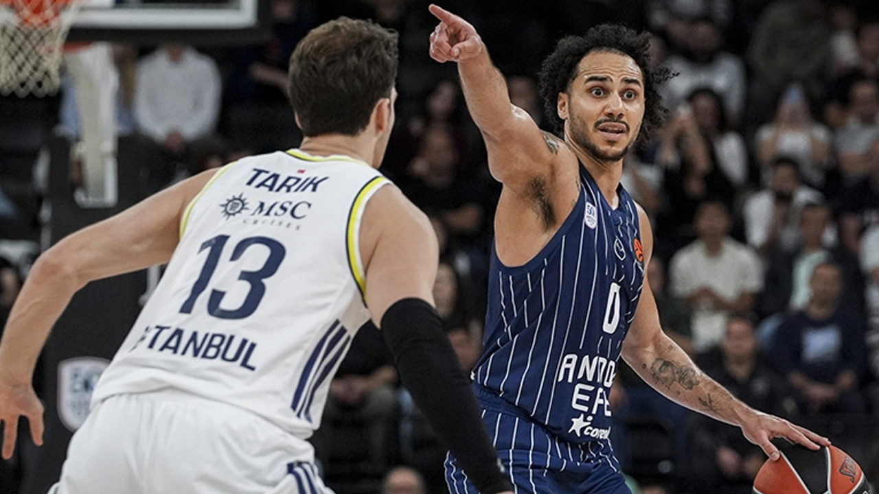 Anadolu Efes'te Shane Larkin depremi: Fenerbahçe dahil 3 tak