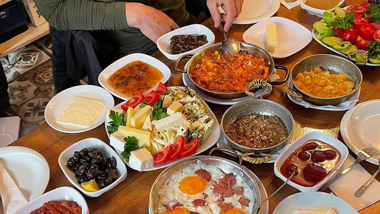 uyanir-uyanmaz-kahvalti-yapmak-dogru-mu-uzman-isim-acikladi-brke.jpg
