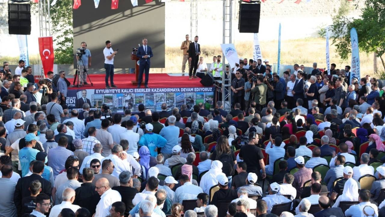 Yıkılan cezaevinin yerine belediye hizmet binası yapılıyor