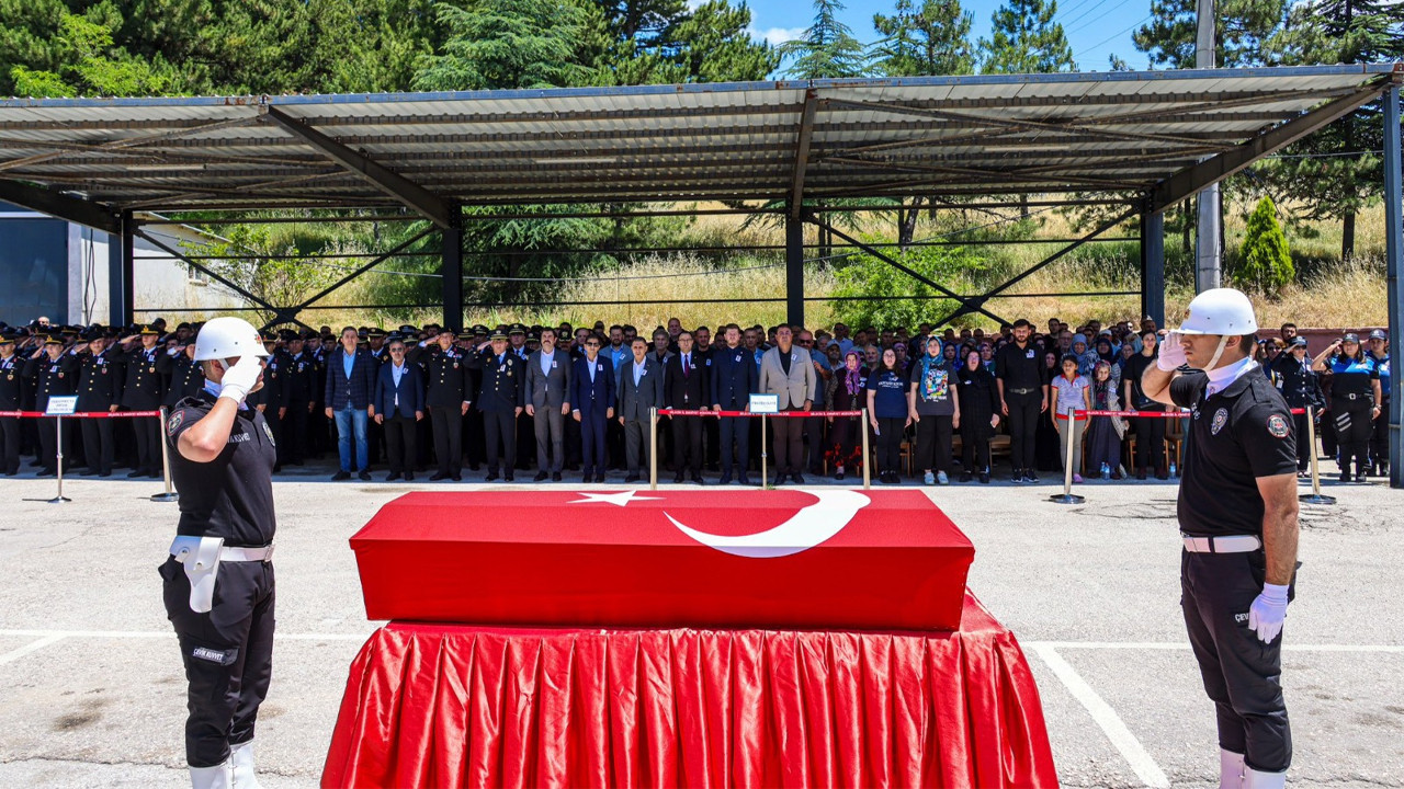 Bilecik’te kalp krizi sonucu vefat eden polis memuru için tören düzenlendi