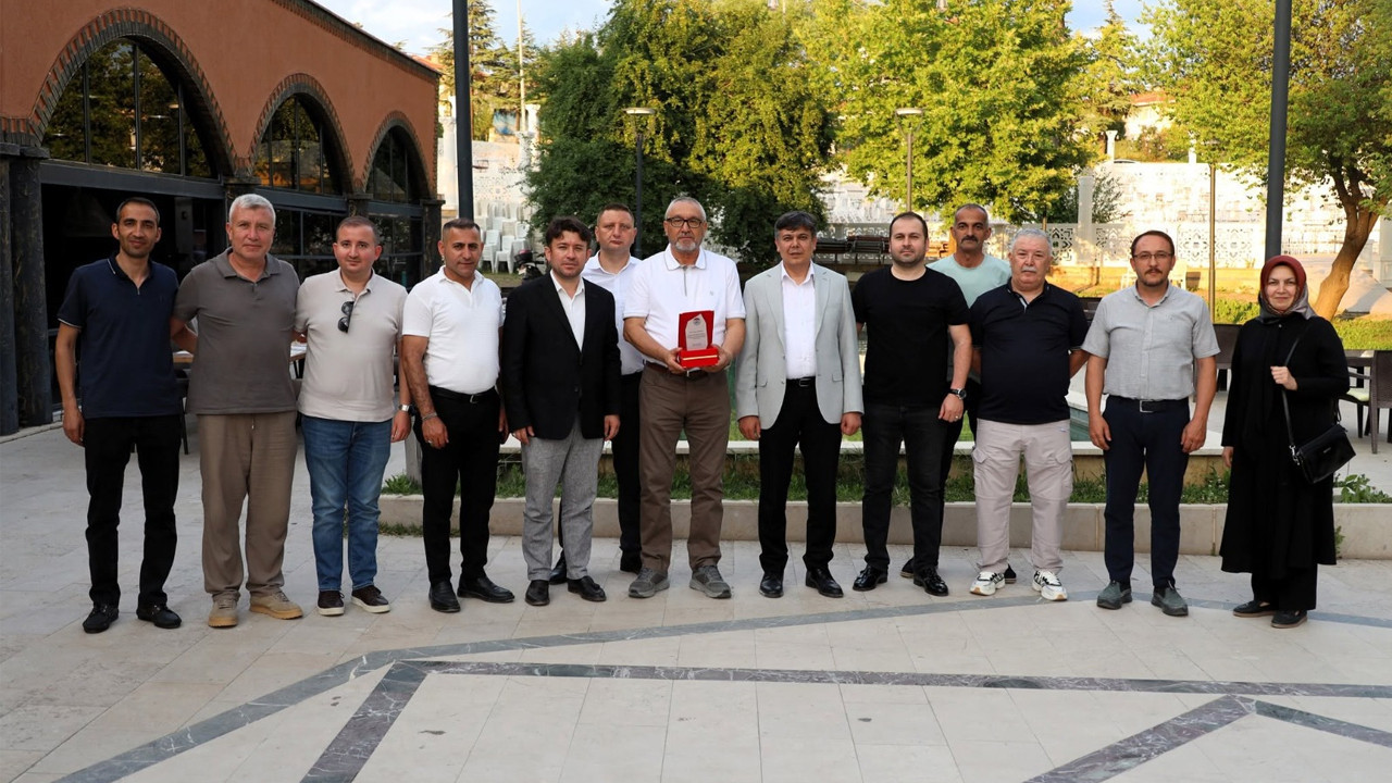 Söğüt Belediyesinde 44 yıl çalışan personele veda