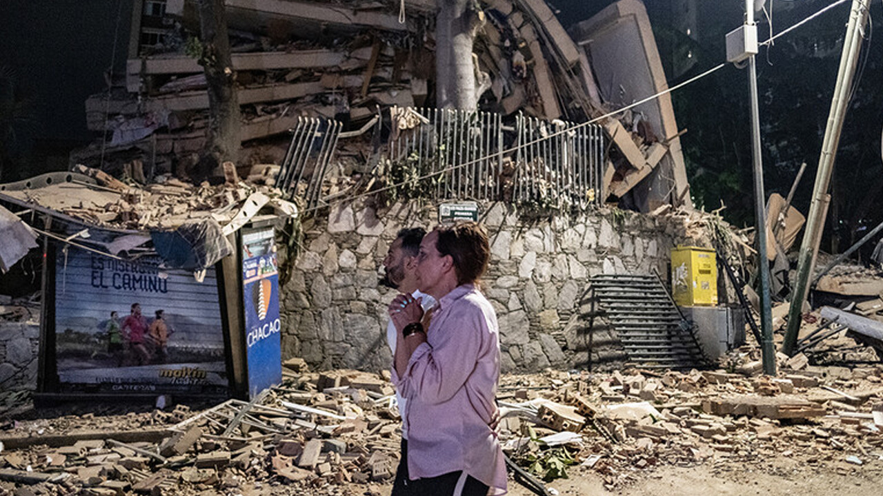 Dünyada son 24 saatte en büyüğü 7,5 olan 4 büyük deprem meydana geldi