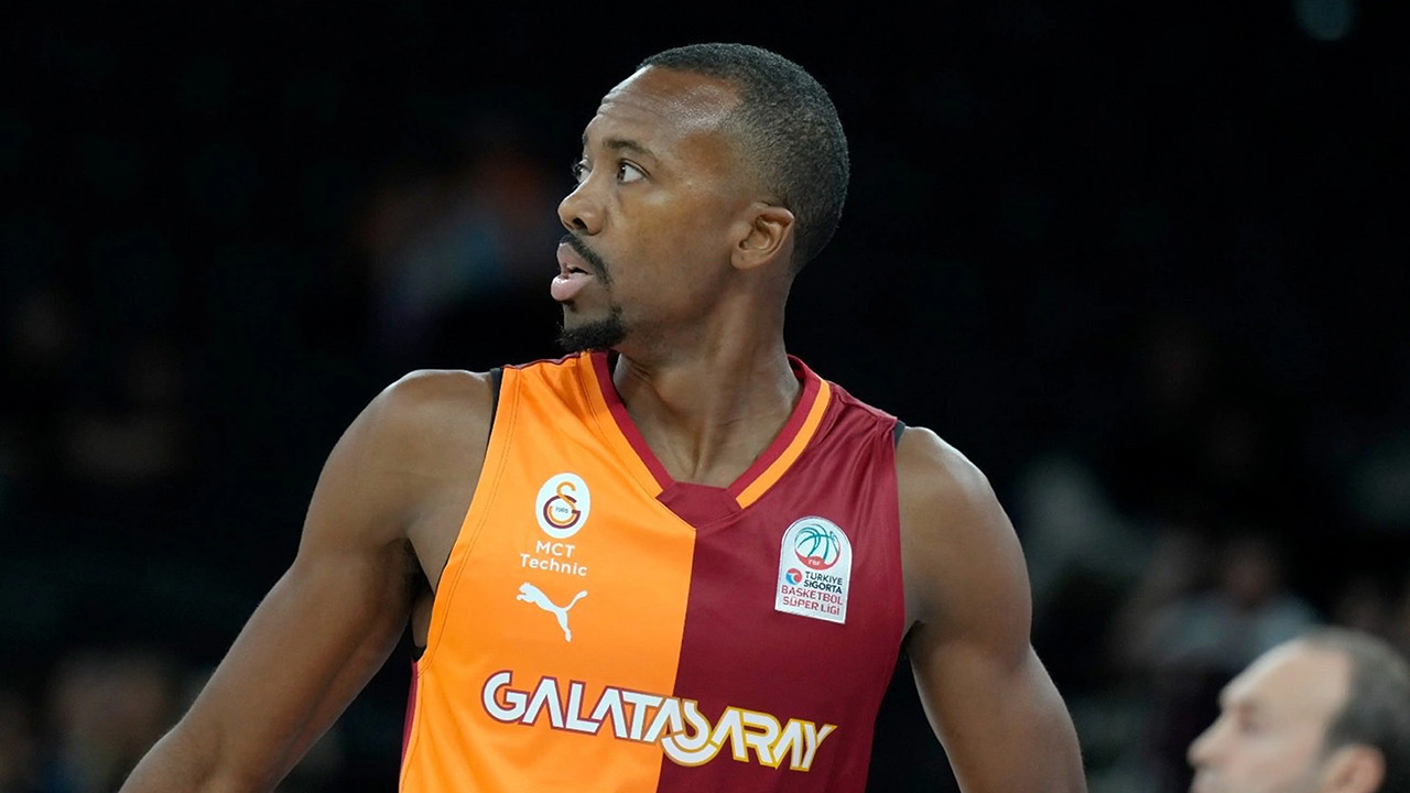 Galatasaray'da Errick McCollum ile yollar ayrıldı