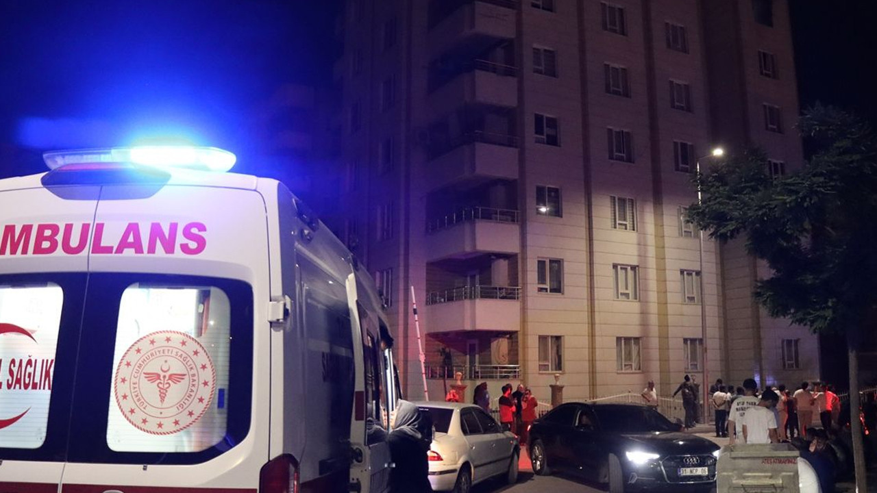 Şanlıurfa’da 8’inci katta yangın paniği: Apartman tahliye edildi