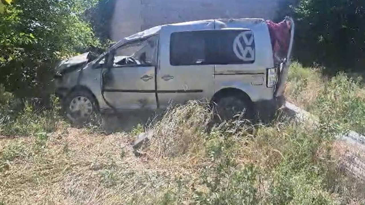 Konya'da hafif ticari araç bahçeye devrildi: 1 ölü