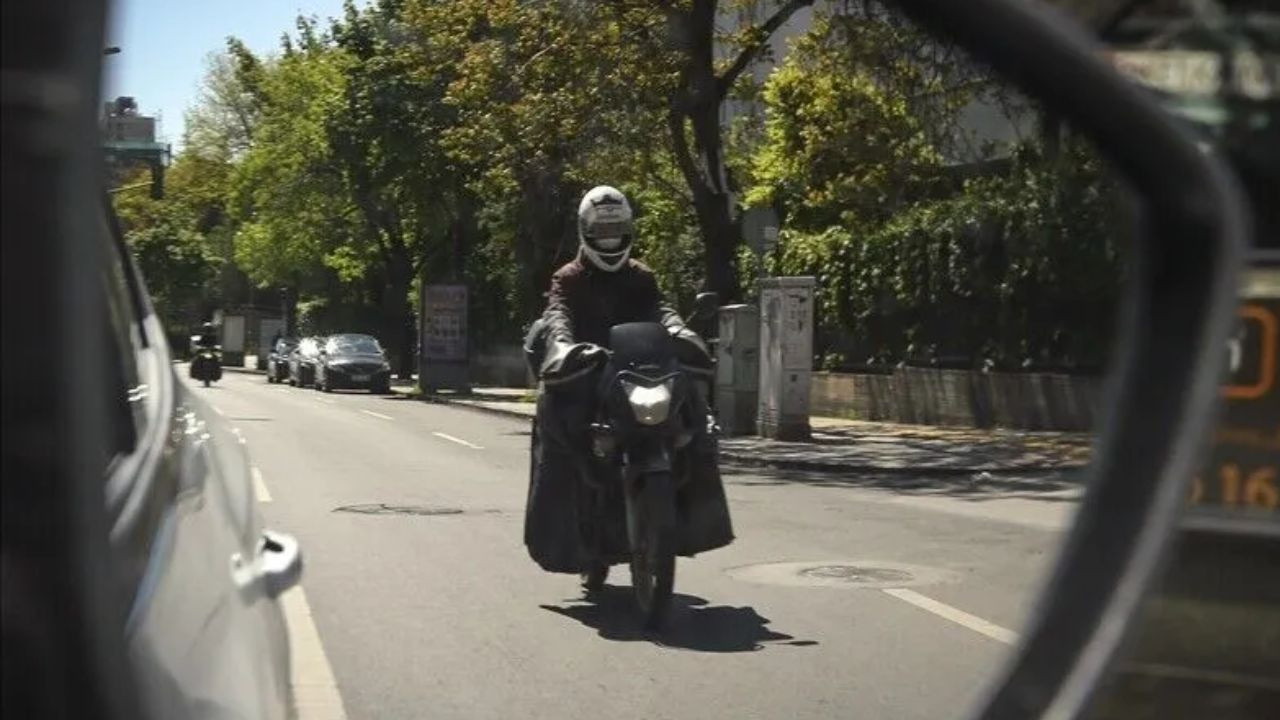 İzmir'de polisten kaçan motosiklet sürücüsüne rekor ceza