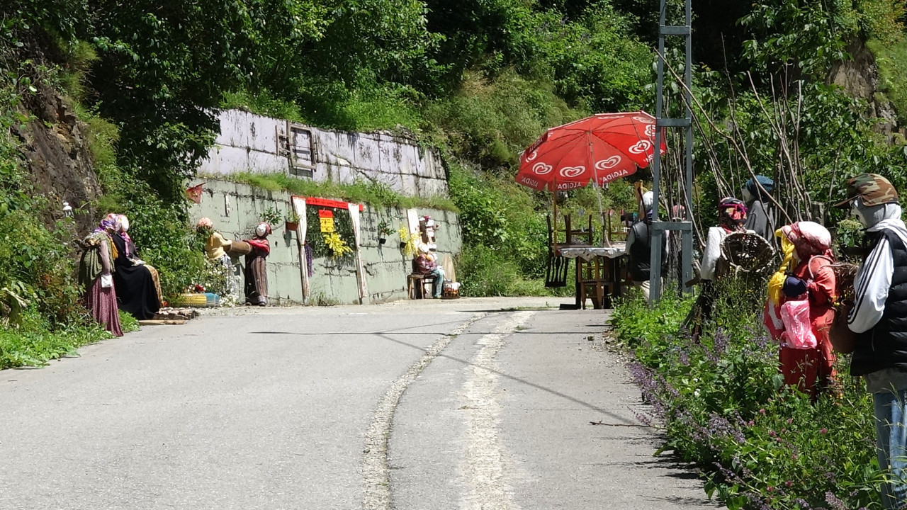 Trabzon’da sokak ortasında canlanan mazi: Görenler dönüp bir daha bakıyor