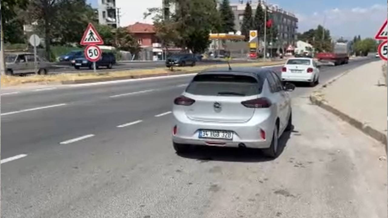 Eskişehir'de kaza sonrası ortalık karıştı: Polis ekiplerine zorluk çıkaran şahsa işlem