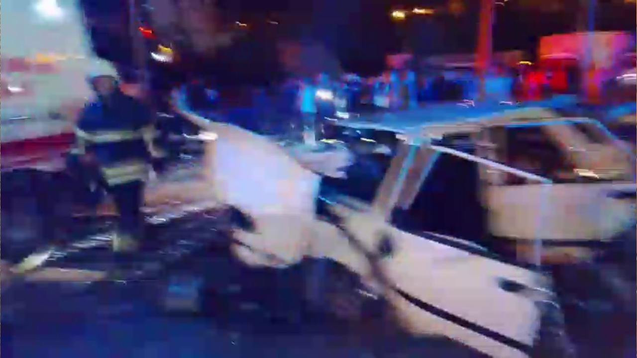 Kırmızı ışıkta bekleyen otomobile çarptı: 24 yaşındaki sürücü hayatını kaybetti