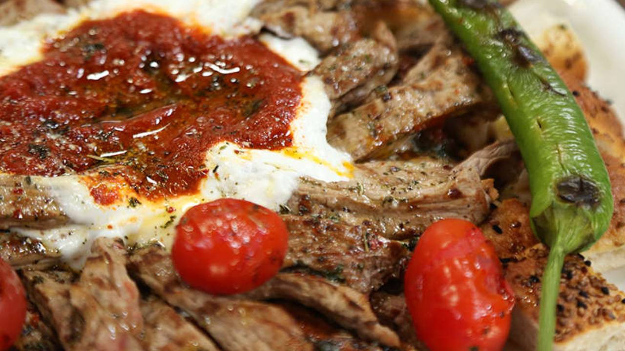 Kebabın başkentleri belli oldu: Damak çatlatan lezzet noktaları bir bir sıralandı
