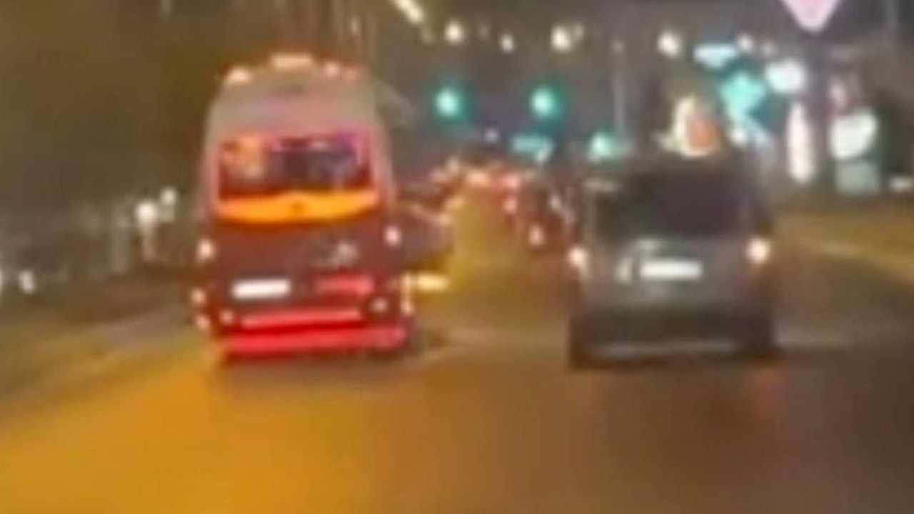 Mersin'de makas atan minibüsçüye 90 bin TL ceza verildi, ehliyete el konuldu