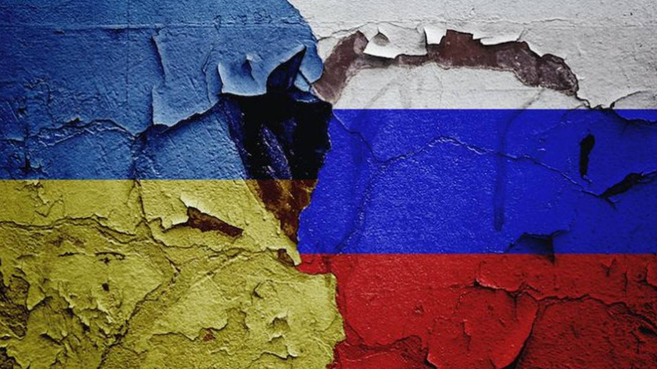 Rusya Ordusu Ukrayna’nın Odessa ve Çornomorsk limanlarını vurdu