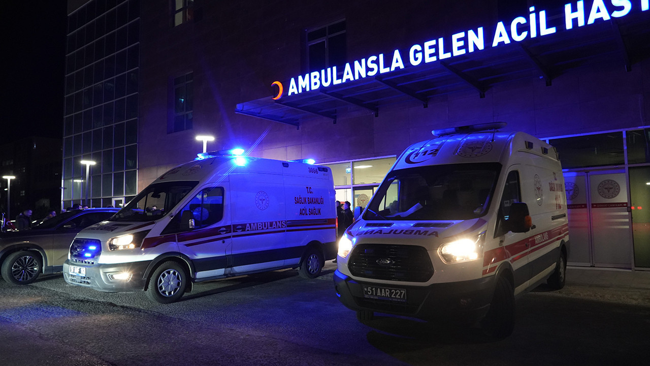 Araç park etme meselesi kanlı bitti: 2 yaralı