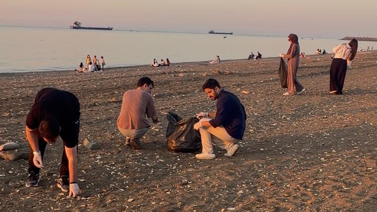 Gençlik Meclisi’nden Ayasofya sahilinde çevre temizliği