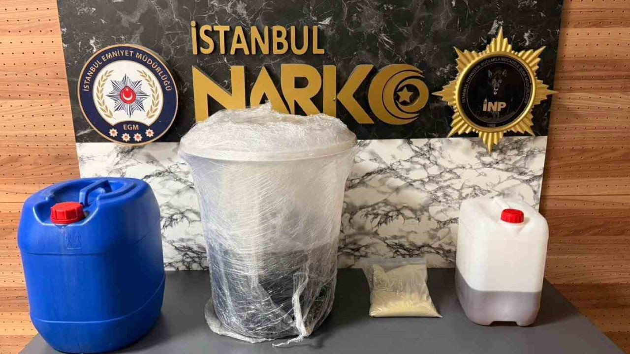 İstanbul'da zehir tacirlerine operasyon: 3 şüpheli yakalandı