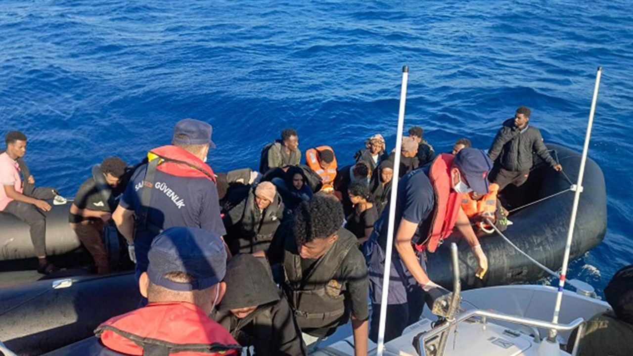 İzmir'de 44 kaçak göçmen yakalandı