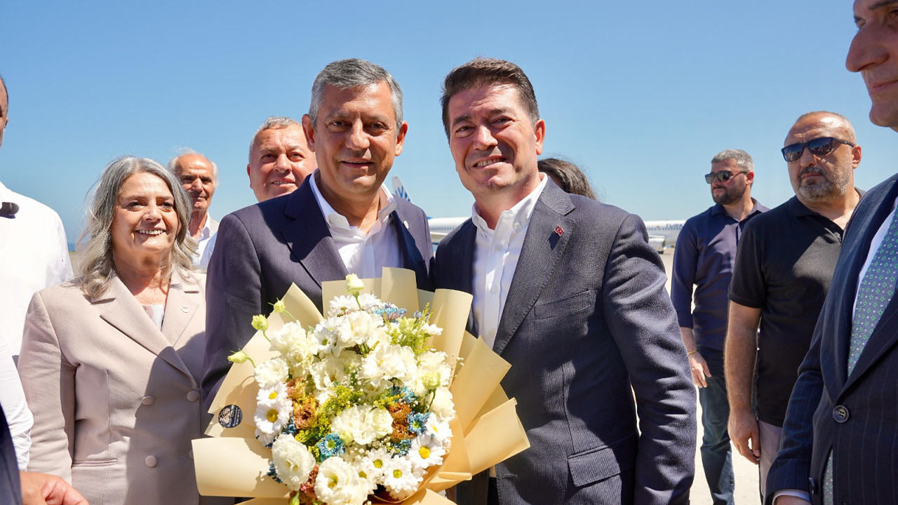 Yeni Parti Genel Başkanı Özel’den, Başkan Kaya’nın ‘Burs Projesi’ne övgü