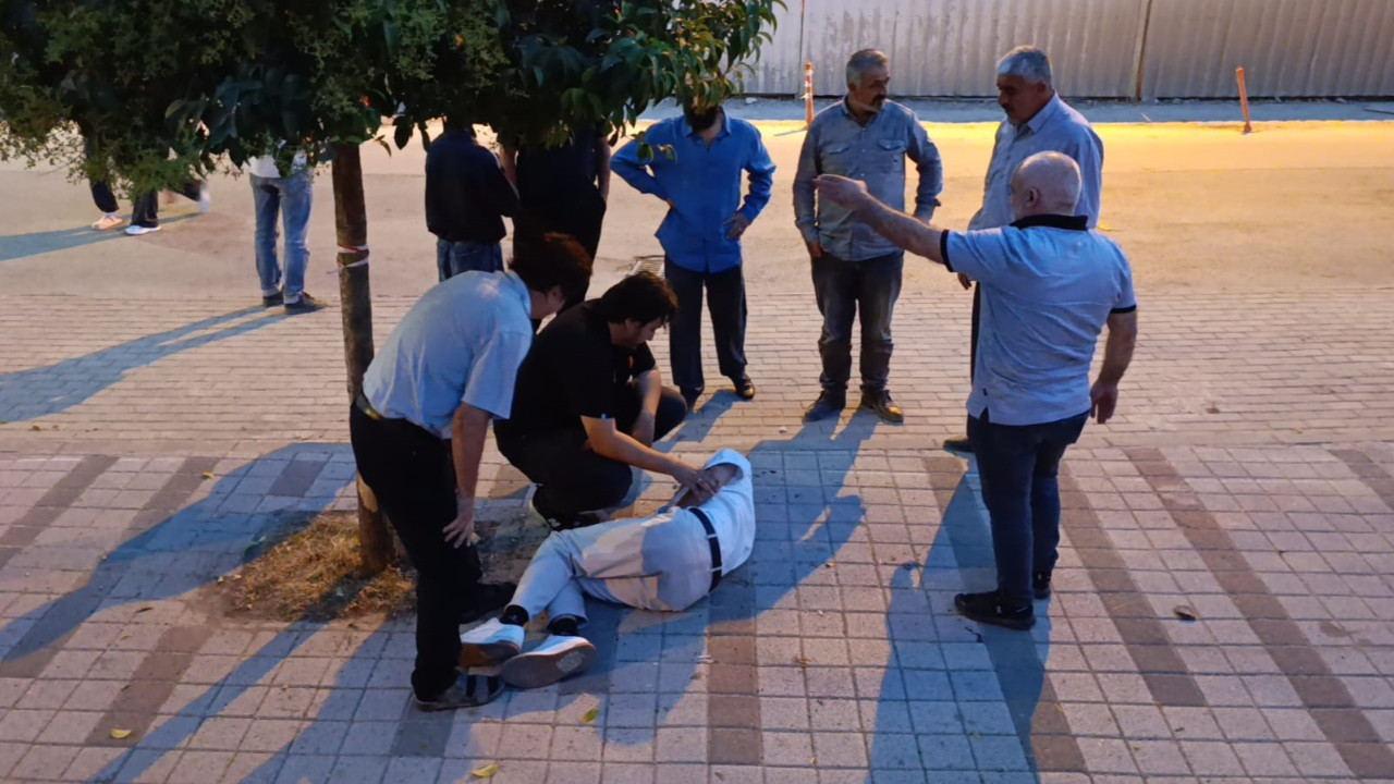 Doktordan yaralı sürücüye kritik müdahale