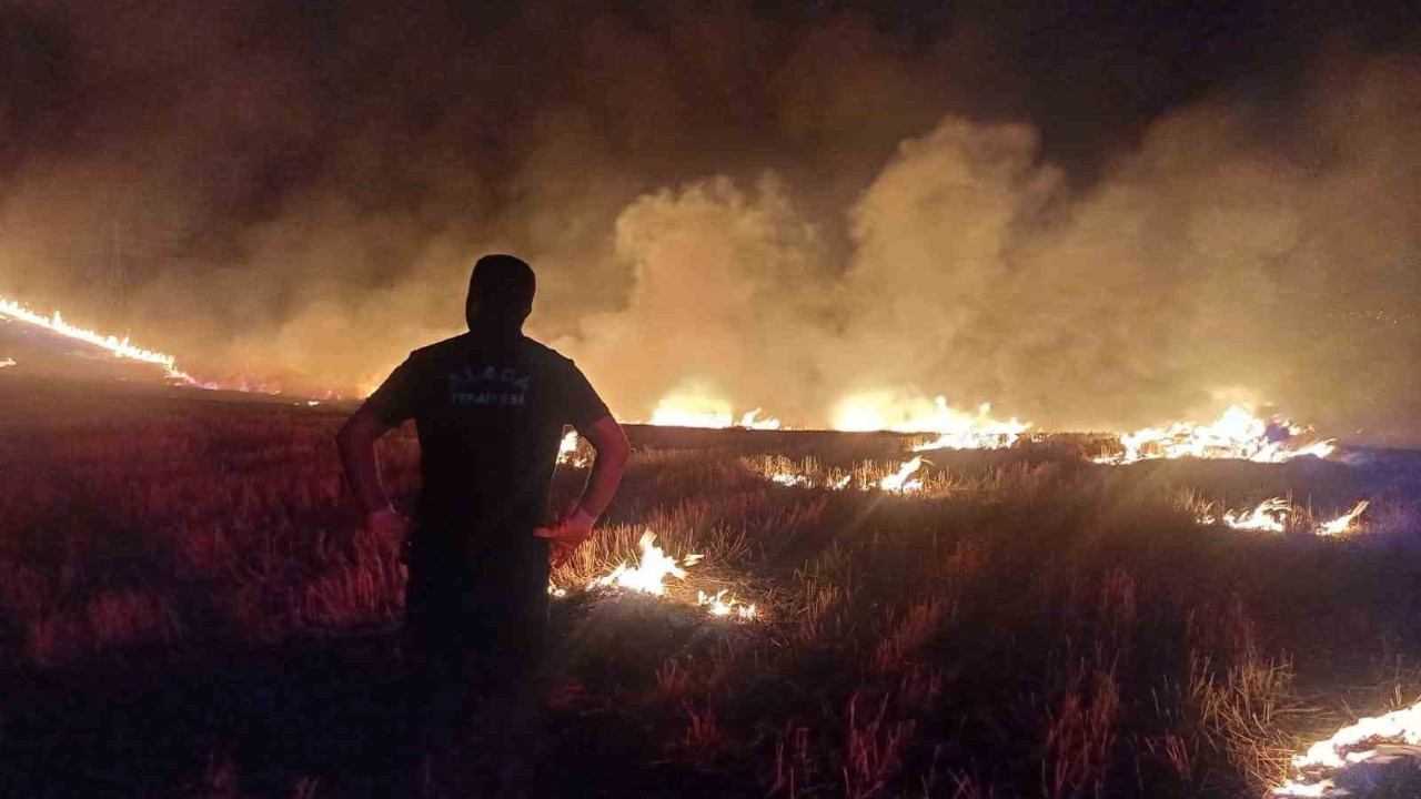 Çorum’da örtü yangını: Ekipler müdahale ediyor