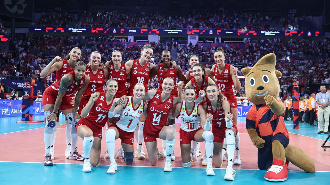 Filenin Sultanları namağlup liderlik peşinde: Rakip Polonya