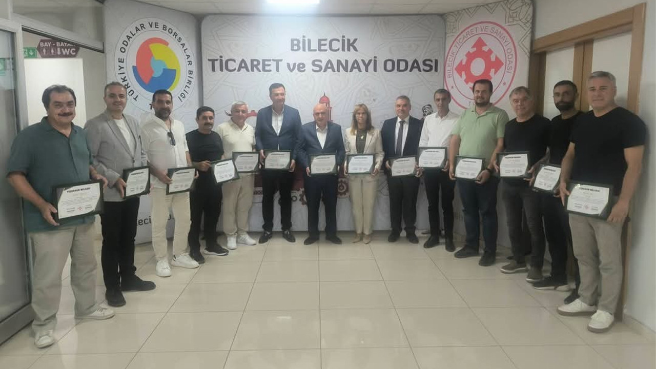 Bilecik iş dünyasına katkı sunan meclis üyelerine teşekkür