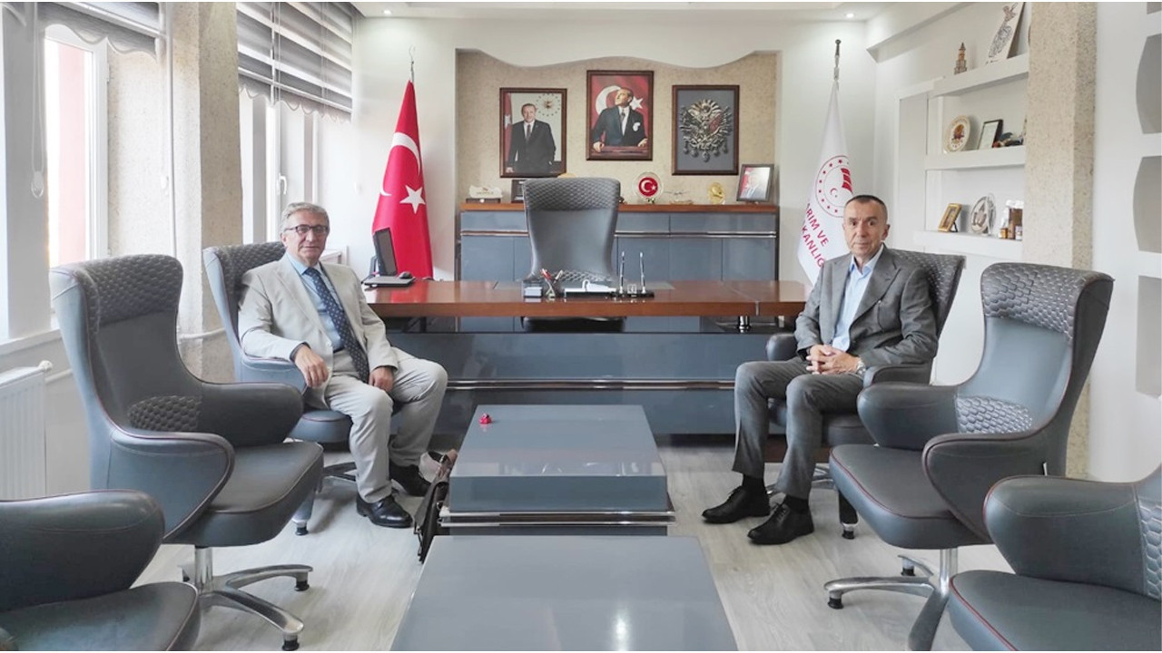 Kaymakam Helvacı’dan İl Müdürü Ayvalık’a ziyaret