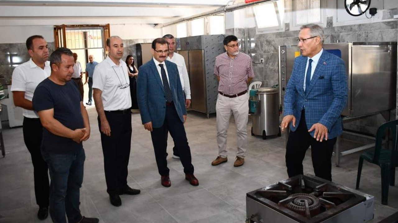 Salihli Kaymakamı Ali Güldoğan okullardaki yeni dönem hazırlıklarını inceledi