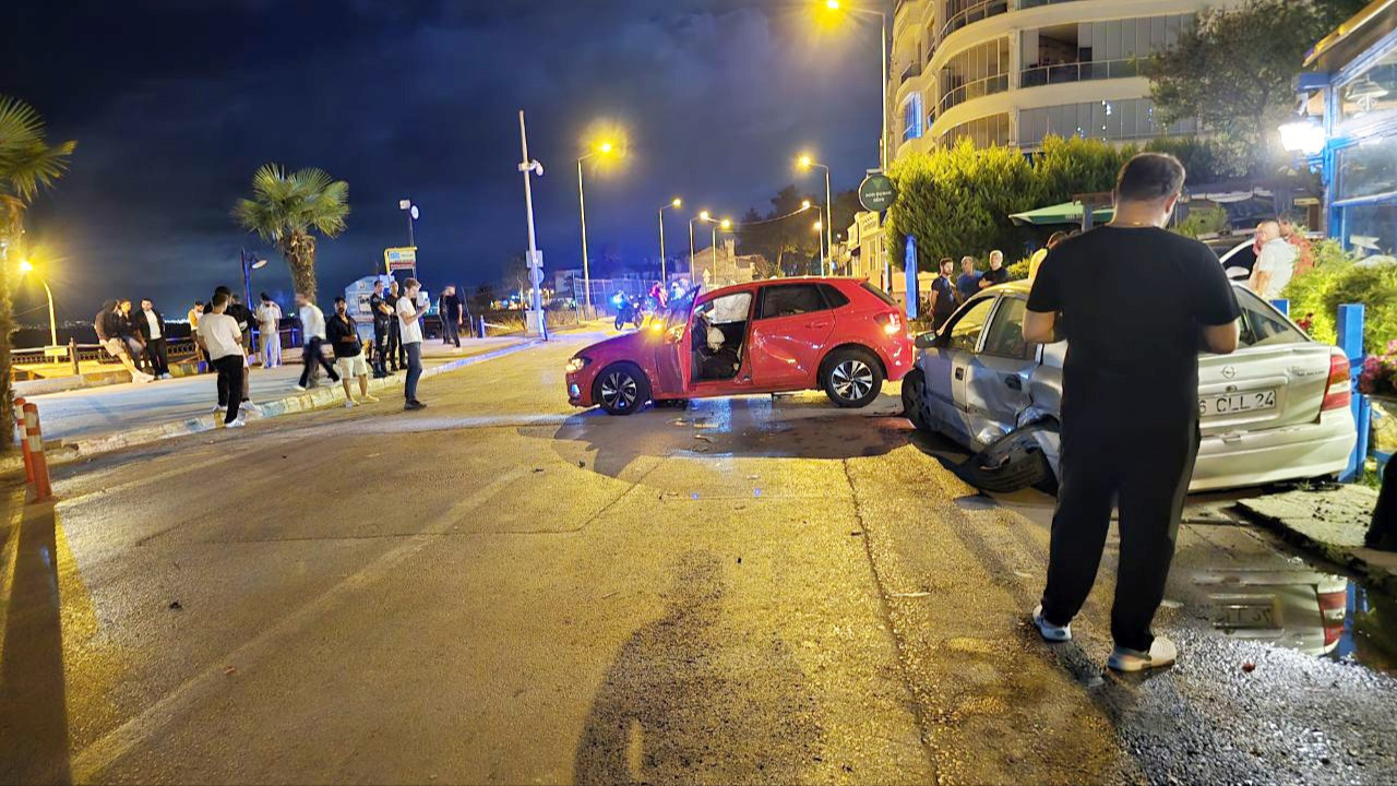 Direksiyon hakimiyetini kaybetti, karşı şeride geçti: 4 yaralı