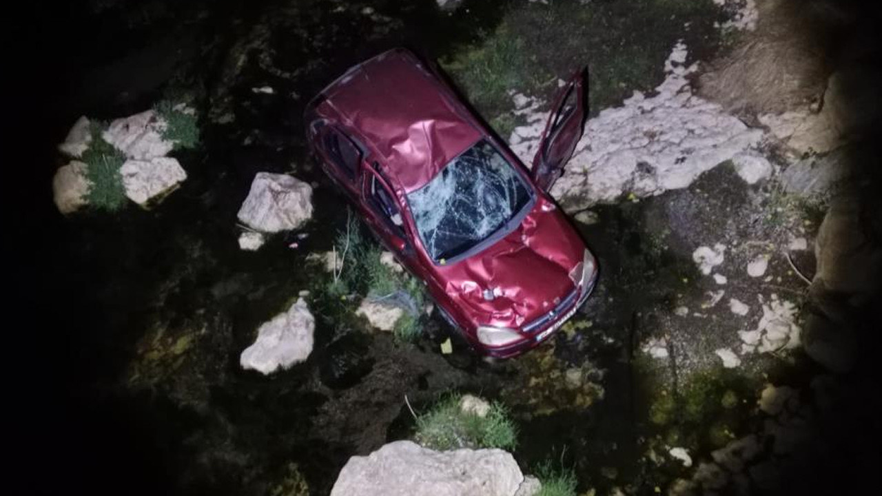 Kastamonu'daki kazada araba çaya uçtu, 4 kişi yaralandı
