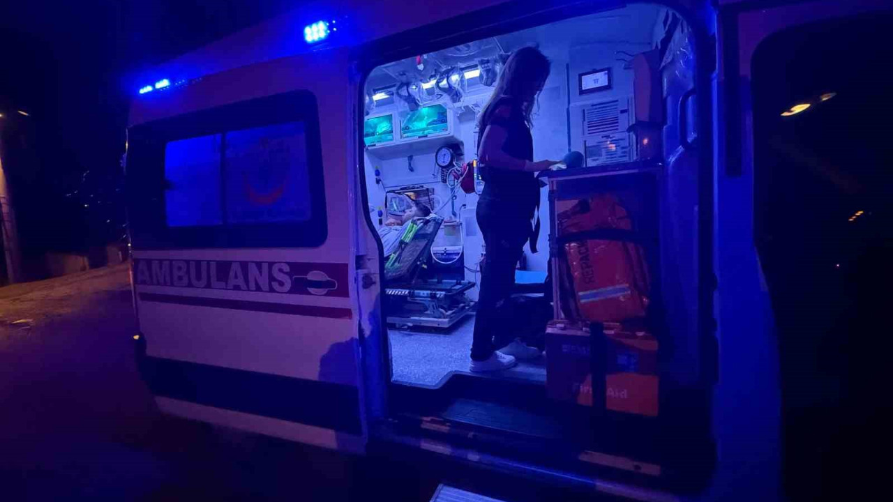 Asansör bir kat aşağıya kaydı, içindeki şahıs korkudan bayıldı