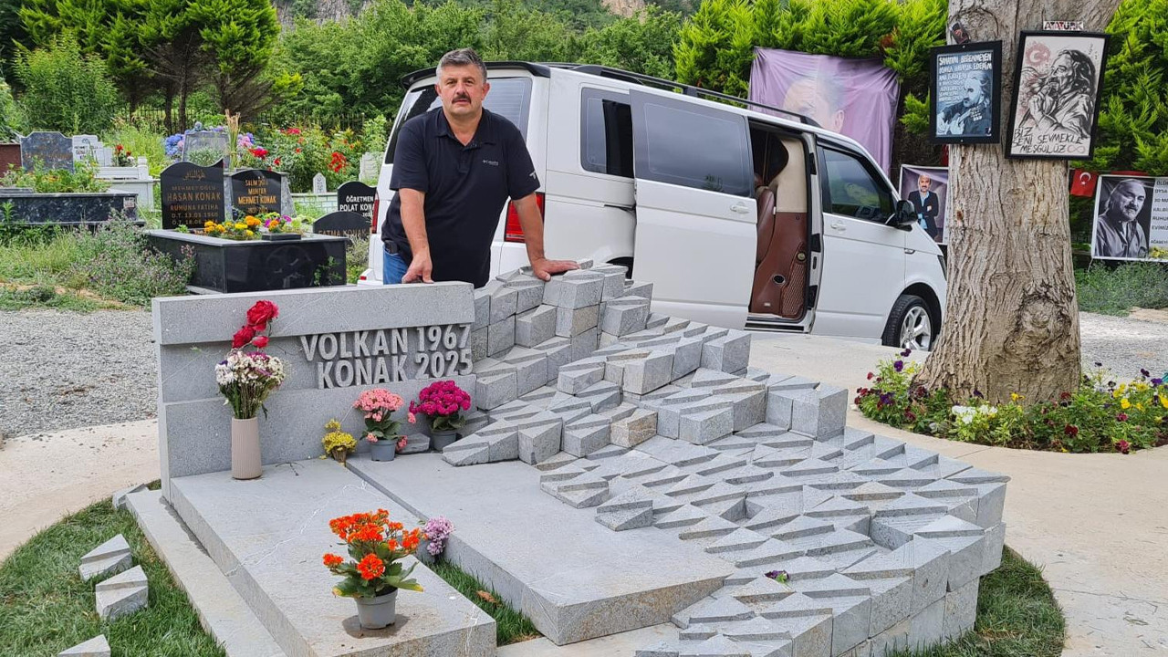 Volkan Konak‘ın anıtı Trabzon taşıyla geleceğe bırakıldı