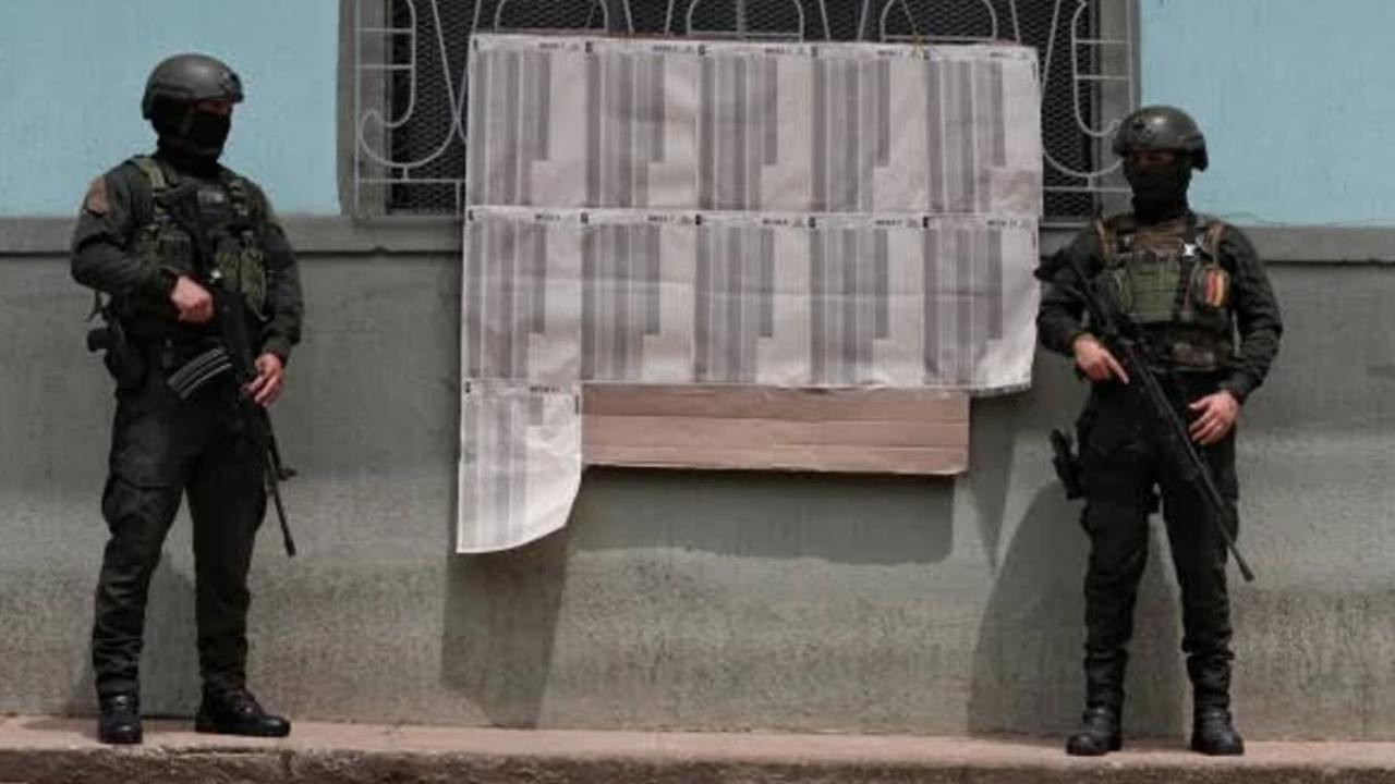 Kolombiya’da bombalı araçla polis karakoluna saldırı: 1 ölü, 11 yaralı
