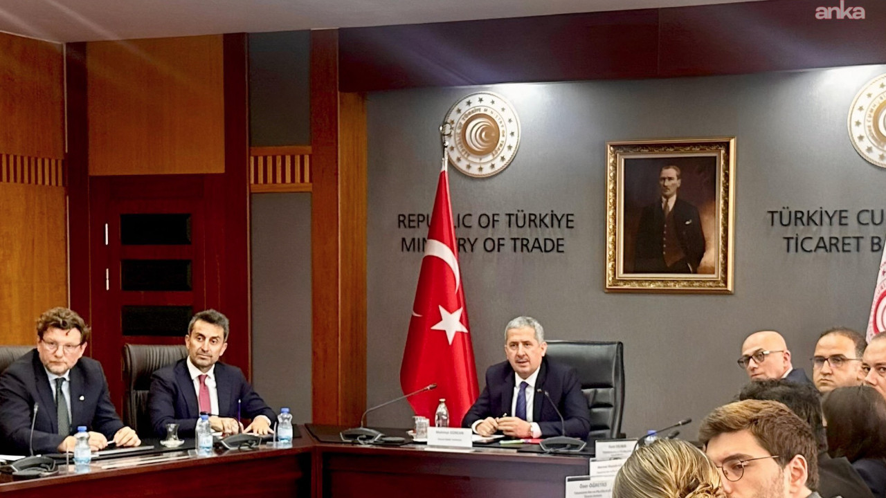 Ticaret Bakanlığı'nda e-ticaret sektörü temsilcileriyle toplantı
